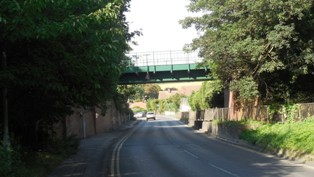 Hartley-Kent: Hoselands Hill, Railway Bridge