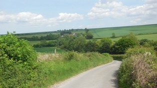 Hartley-Kent: Grange Lane - turning towards the bottom of the valley
